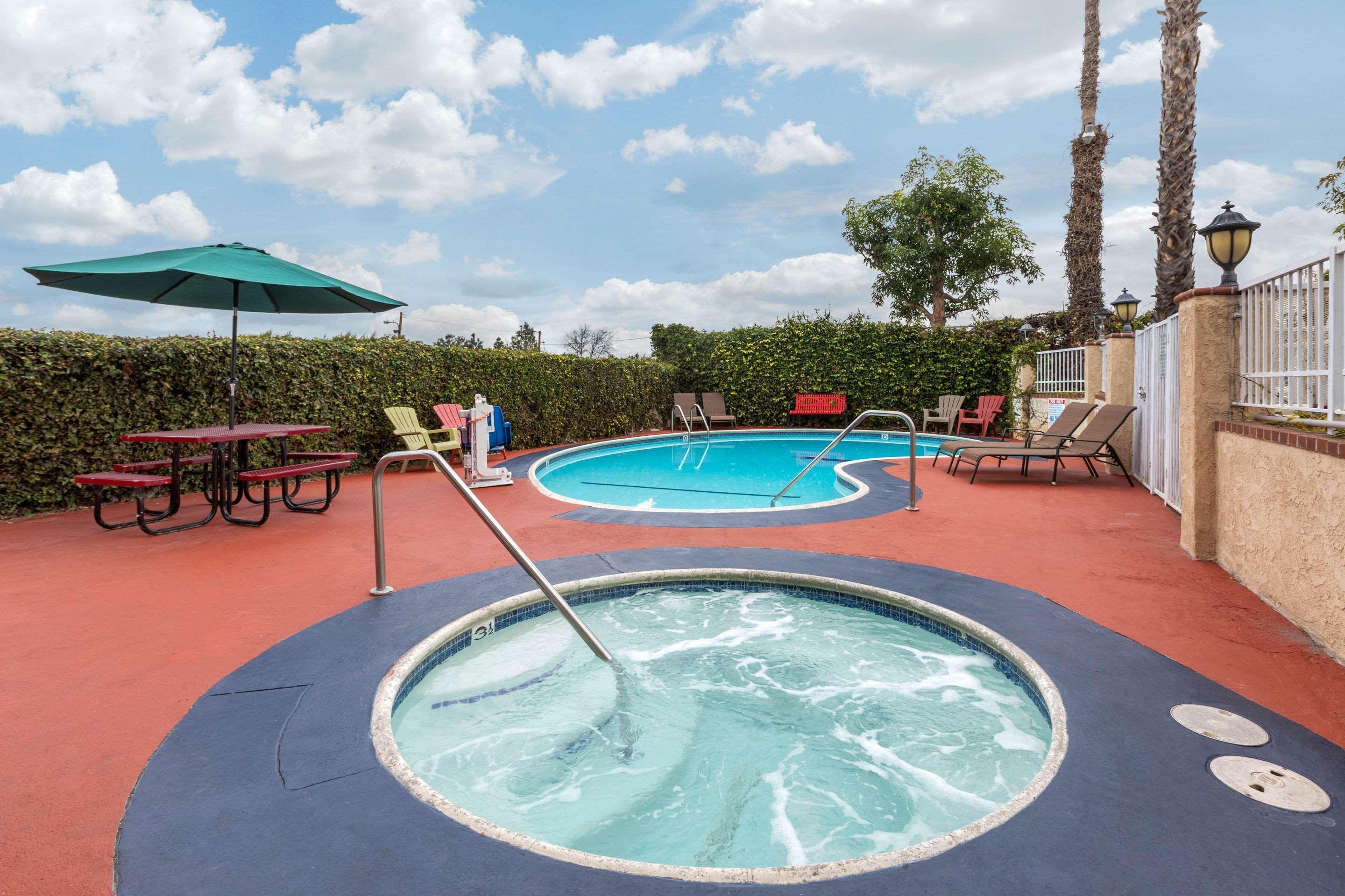 Quality Inn Lomita-Los Angeles South Bay Екстериор снимка