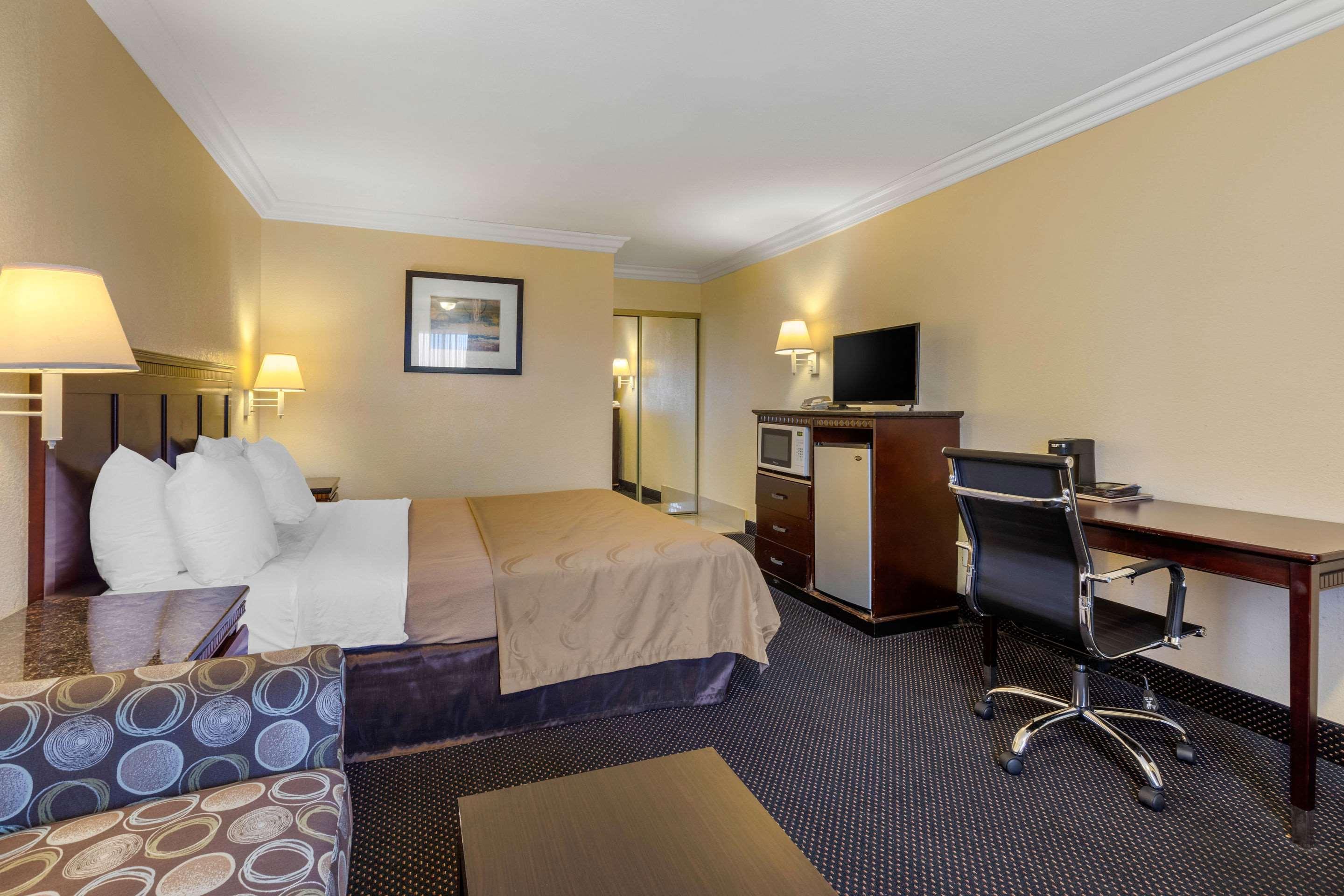 Quality Inn Lomita-Los Angeles South Bay Екстериор снимка
